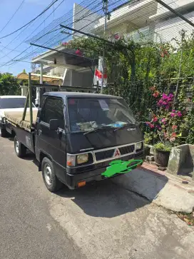 pickup L 300 bak rata ,full ac, radio, tape, 2013. STNK 2018