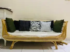 JUAL MURAH! Sofa Rotan Asli Bonus Bantal (LIKE NEW)