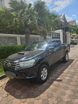 TOYOTA HILUX 2.5 (2015)
