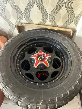 Velg + Ban Pajero Fortuner Ring 20 Lobang 6