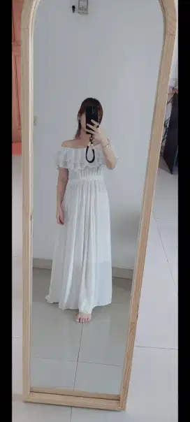 White dress / long dress