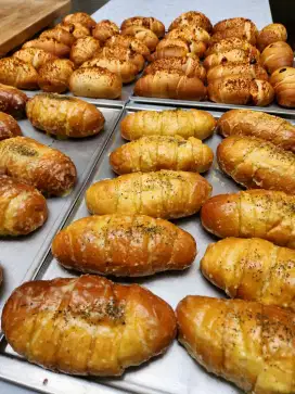 Dicara Perempuan Kreatif, Hobby Baking, Buat Roti, Dekorasi Cake