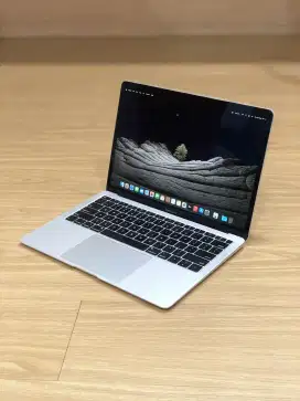 MacBook Air Retina 2018 A1932 , 13 inch , 16/512 , Silver