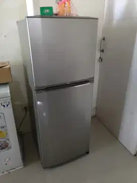 Kulkas LG 2 pintu