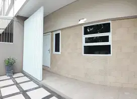 SEWA RUMAH BARU 2 LANTAI DI TENGAH KOTA SAYAP KURDI BANDUNG