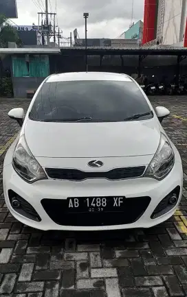 Kia Rio Matic 2013 Mobil Terawat