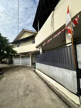 Kost Exclusive di Bekasi dgn KM dalam Air Panas dan Pakrir mobil luas