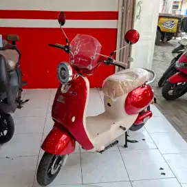 SEPEDA LISTRIK SPENDED WARNA MERAH PALING LARIS KREDIT MODAL KTP SAJA