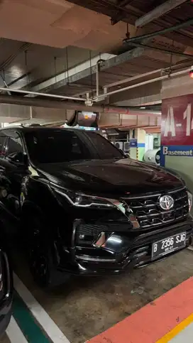 Toyota fortuner diesel vrz gr sport 2022 low km pajak panjang