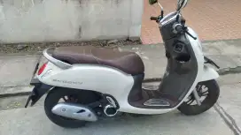 dijual Scoopy prestige putih 2024