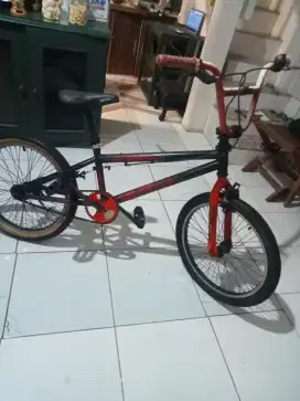 Sepeda Polygon volta ring 20