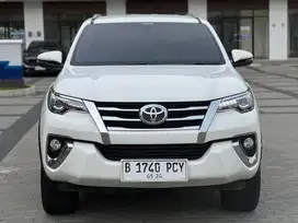 JUAL CEPAT! TOYOTA FORTUNER 2.4 AT VRZ 2019