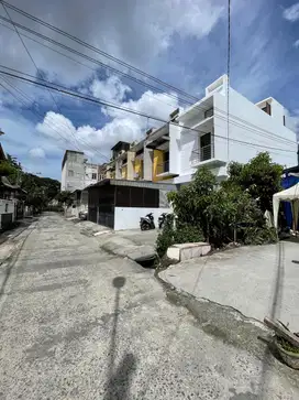 Dijual Rumah Murah Daerah Cemara SHM 2,5 Lantai