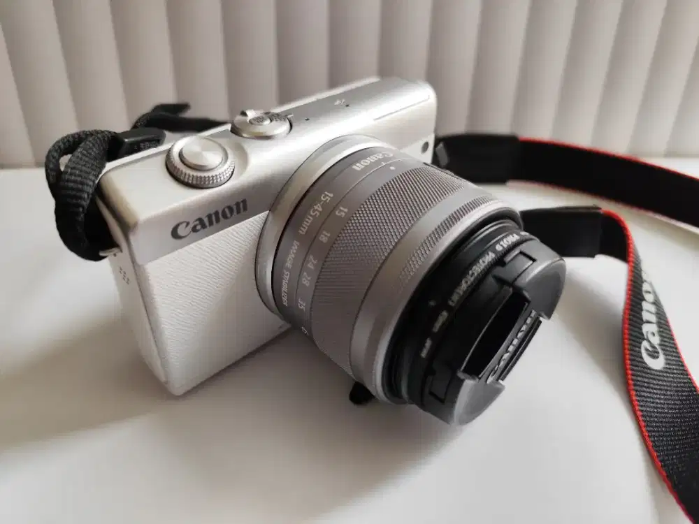 Canon EOS M200 Kit EF-M15-45mm f/3.5-6.3