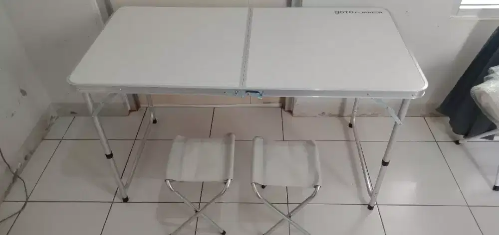 Meja lipat+kursi portable baru