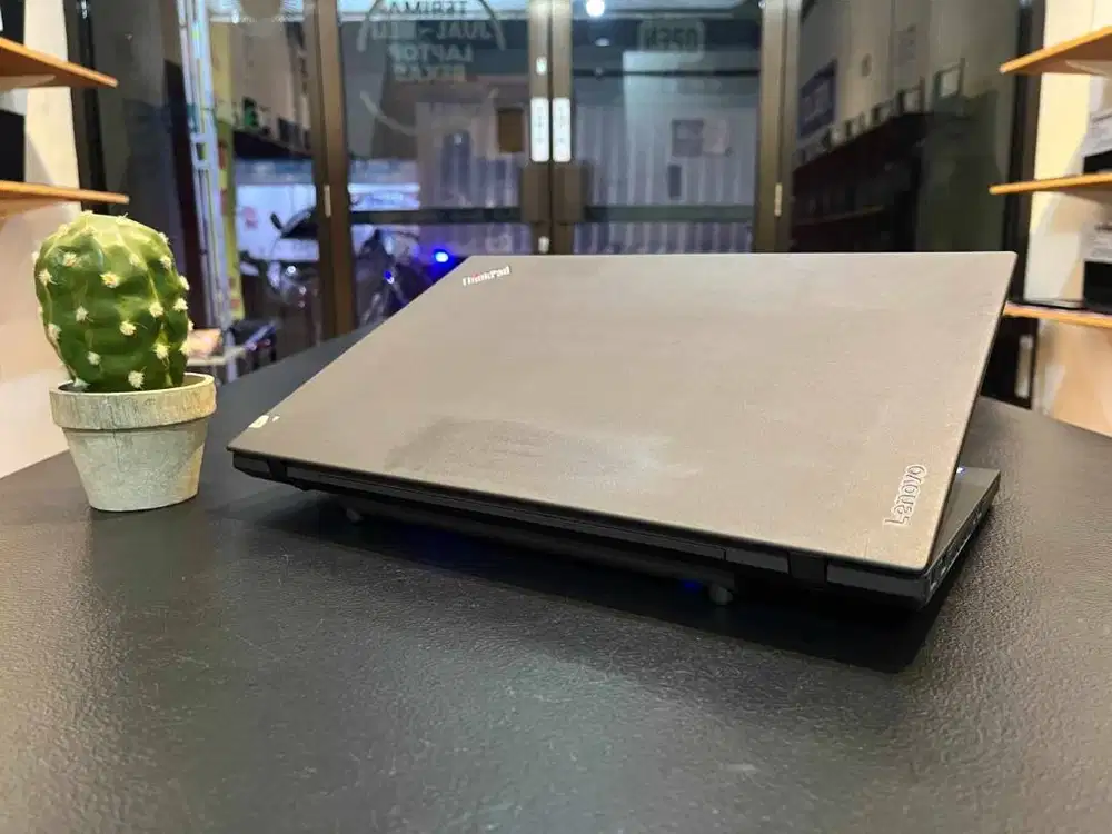 LAPTOP LENOVO THINKPAD T460 COREi5 GEN6 // SSD 240GB