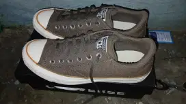 Sepatu Converse Chuck Taylor All star