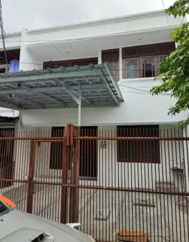 Di sewakan cepat. Perumahan Taman Kota. Blok A3/14. Jakbar.