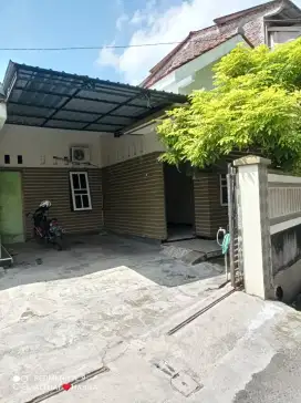 Rumah sewa tahunan /4 bulan