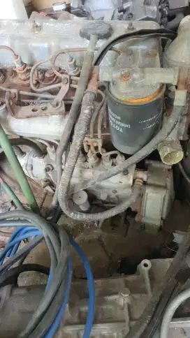 Mesin diesel 6slinder bekas dipasang di hardtop komplit