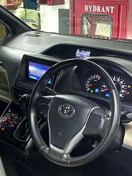 Toyota Voxy 2018 Bensin