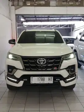 FORTUNER GR KM 22RB Antik