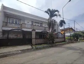 Dijual Rumah 2 Lantai Siap Huni Dharmahusada Indah Barat Surabaya