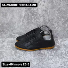 Salvatore Ferragamo Sneakers size 40
