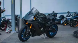 FOR SALE!! YAMAHA R1 2017