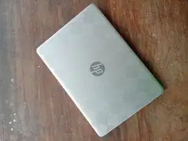 Laptop HP 14S ram 4
