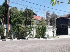 Dijual rumah manyar kartika
