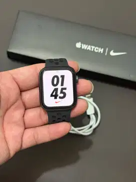 Apple Watch SE 1 Nike Edition 44mm