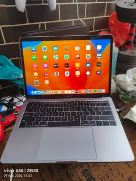 MacBook Pro 2017 Normal Siap Pakai