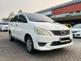 ISTIMEWA KM LOW!! TOYOTA KIJANG INNOVA 2.0 J MT MANUAL BENSIN 2014