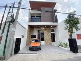 RUMAH BARU 2 LANTAI SIAP HUNI DI CONDONGCATUR – DEKAT JALAN UTAMA