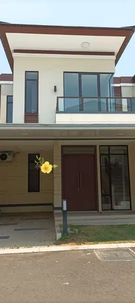 Disewa Rumah Rapi Bersih Ada AC dan Kanopi Siap Huni di Suvarna Sutera