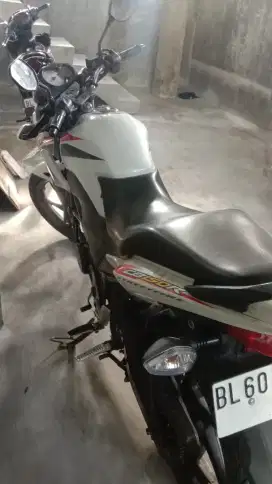 Dijual cepat Honda CB150R