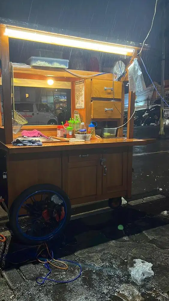 Dibutuh kan koki/ juru masak berpengalaman