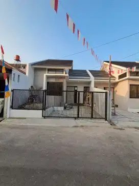 Rumah Baru di Riung Asri dekat SMKN 6 & Jl. Soetta