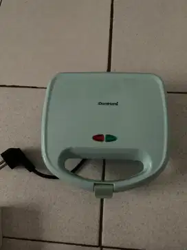 PANGGANGAN ROTI MERK DORAHOMI