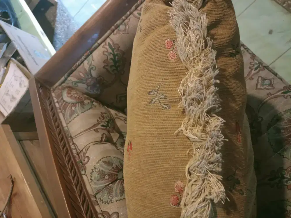 Bantal sofa tebal empuk