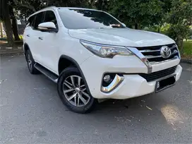 (Low km) Fortuner VRZ AT 2016