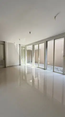 FULLY RENOVED LIKE NEW Rumah Prambanan Residence 2 Lantai - Nego
