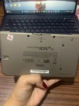 Dijual Nintendo DS XL