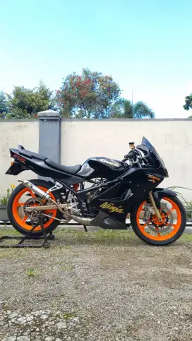 Kawasaki ninja rr 2011