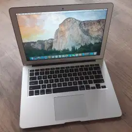 Macbook air tahun 2017 ram 8gb ssd 128gb mulus bisa cod