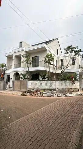 DIJUAL RUMAH DI KENCANA LOKA BSD