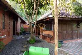 ETNIK JOGLO CANTIK, STRATEGIS DI MOYUDAN SLEMAN