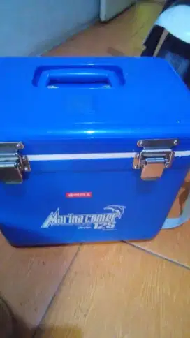 Box es bekas siap pakai