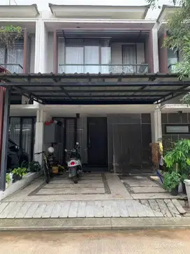 Dijual Rumah cantik 2 lantai di Cluster green wood Bekasi